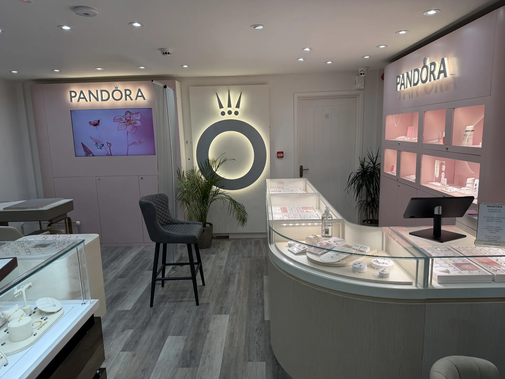 Retail Fit-Out, Edmonds